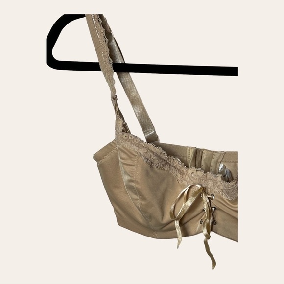 💋women’s FREDRICK’S‎ OF HOLLYWOOD BRA SIZE 32DDD TAN LITTLE PADDING UNDERWIRE - Picture 3 of 7